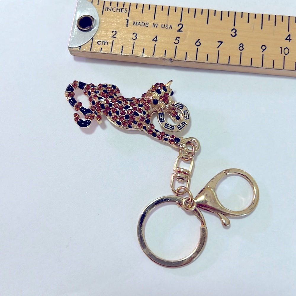 NWOT Effy rhinestone jaguar keychain